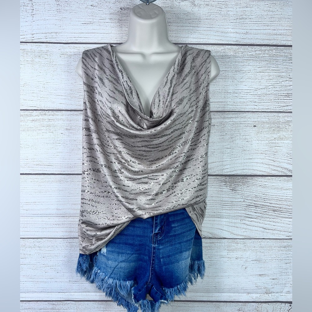 Amoli Zebra Gold Cowl Neck Sleeveless Blouse 💗